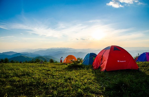 Camping en montagne : des conseils pour une aventure inoubliable